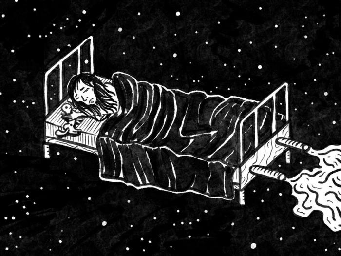Personne qui dort dans son lit à propulsion et qui voyage paisiblement dans les étoiles, un doudou dans la main.